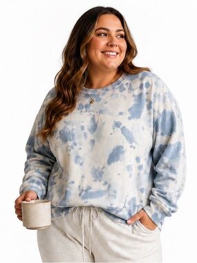 Time and Tru Light Blue Tie-Dye Women's Sweater